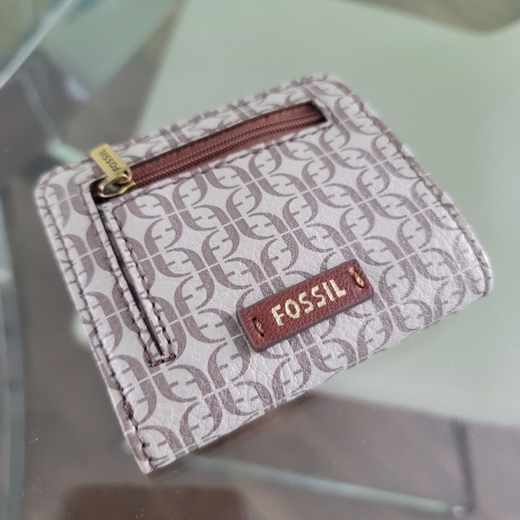 Fossil Little Wallet - Picture 2 of 5